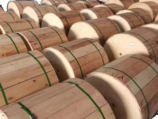 4 6 8 12 24 36 48 cables de fribra óptica acorazados del conducto aéreo GYTA de la base al aire libre