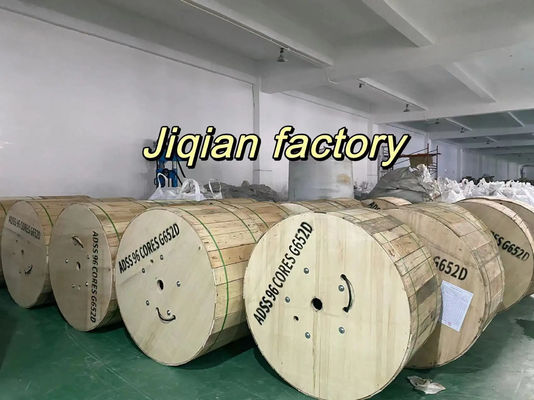 12 24 48 96 144 Núcleo directamente enterrado GYXTW53 Dobles envolturas Doble blindaje Cables de fibra óptica