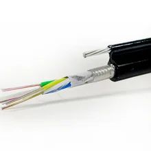 Instalación aérea al aire libre Figura 8 Estructura 24 núcleos Cables de fibra óptica GYTC8A