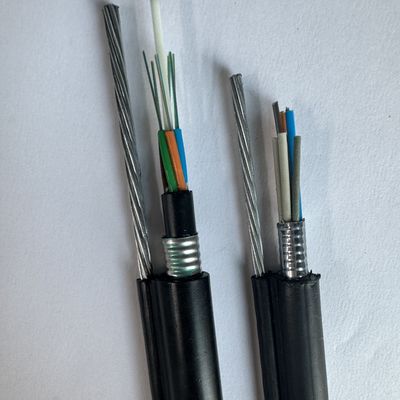 Figura 8 Cable óptico de fibra óptica para exteriores con tubos sueltos múltiples
