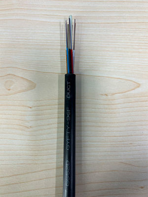 Fibra óptica G652D 24 48 96 cable de fribra óptica subterráneo óptico del tubo del cable GYFTY de la base