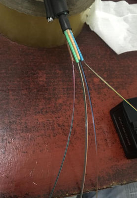 Cuadro 8 modo de los 2KM del cable de fribra óptica de la base de la ayuda 24 del uno mismo solo