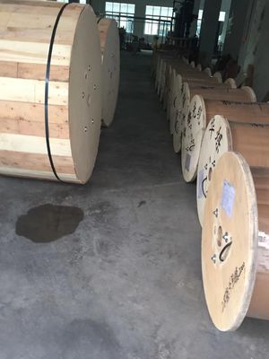 8 envoltura al aire libre del HDPE del cable de fribra óptica de Gyfxty de 12 bases