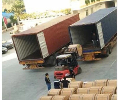 Tubo flojo del cable de fribra óptica G652D de la base de GYXTW 12 acorazado con los alambres de acero