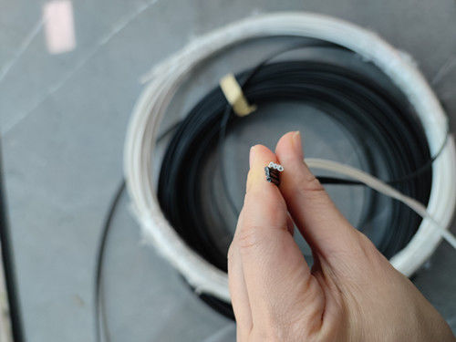 Curva baja aérea al aire libre del cable de descenso de la base G657a Ftth Ftth de la fuerza 4 de FRP