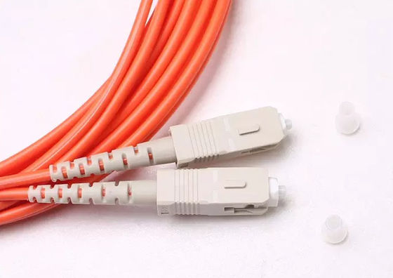 El arreglo para requisitos particulares FTTH duplica el cordón de remiendo con varios modos de funcionamiento de la fibra óptica de OM3 3.0m m