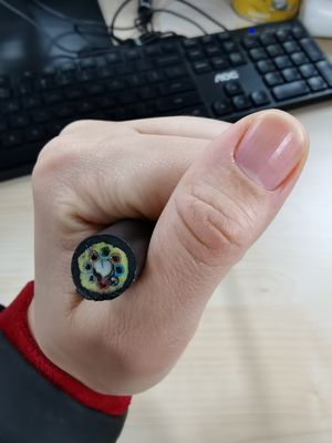 Corazones dobles del cable de fribra óptica 288 de la envoltura ADSS para la comunicación