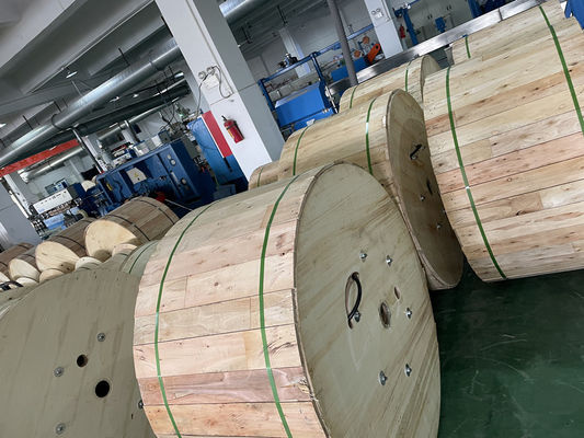 Cable óptico del solo modo GYXTW53 de la fibra de arriba aérea de Ftth al aire libre